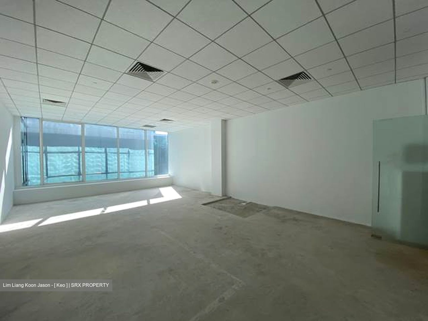 SQUARE 2 (D11), Retail #323247951